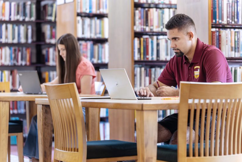 Lougheed Library | St. Thomas Aquinas College